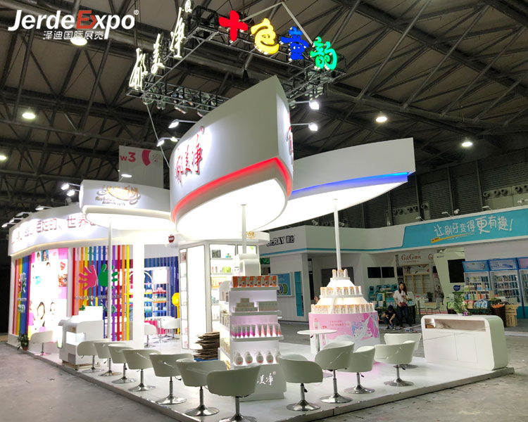 對于中小型展商什么樣的材質(zhì)比較適合展位建設(shè)？